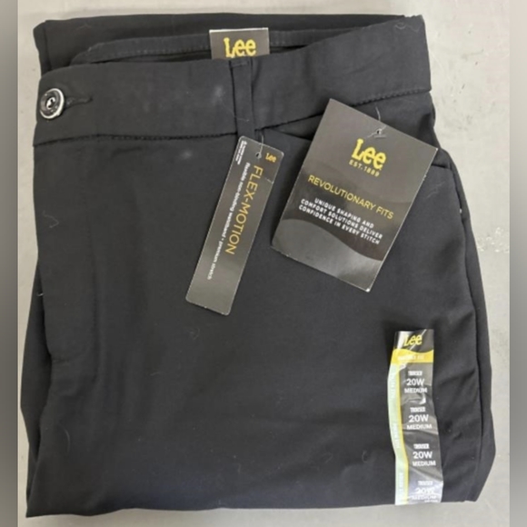 Lee women's plus size dress pants size 20W BNWT - Picture 2 of 3